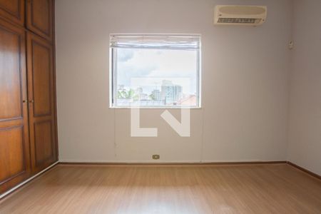 Casa à venda com 3 quartos, 296m² em Mirandópolis, São Paulo