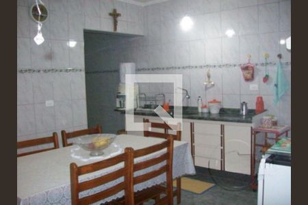 Casa à venda com 3 quartos, 182m² em Vila Tolstoi, São Paulo