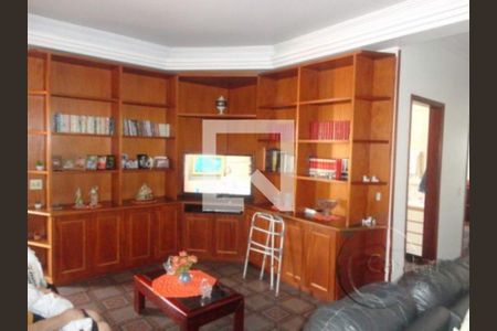 Casa à venda com 3 quartos, 300m² em Vila Prudente, São Paulo