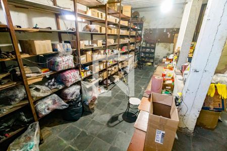 Casa à venda com 300m², 3 quartos e 4 vagasPorão