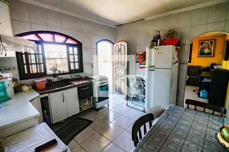 Casa à venda com 300m², 3 quartos e 4 vagasCozinha 2