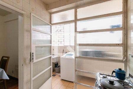 Apartamento à venda com 115m², 3 quartos e 1 vaga Apartamento à venda com 115m², 3 quartos e 1 vagaCozinha e Área de Serviço