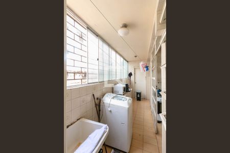 Apartamento à venda com 115m², 3 quartos e 1 vaga Apartamento à venda com 115m², 3 quartos e 1 vagaCozinha e Área de Serviço