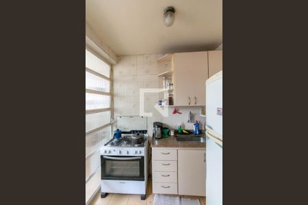 Apartamento à venda com 115m², 3 quartos e 1 vaga Apartamento à venda com 115m², 3 quartos e 1 vagaCozinha e Área de Serviço