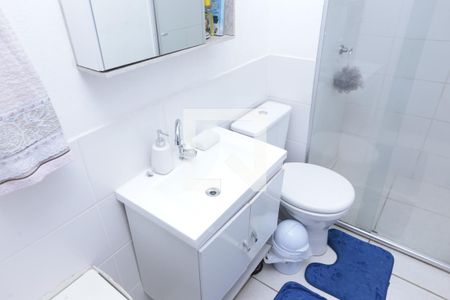 Banheiro de apartamento à venda com 2 quartos, 49m² em Jardim Riacho das Pedras, Contagem