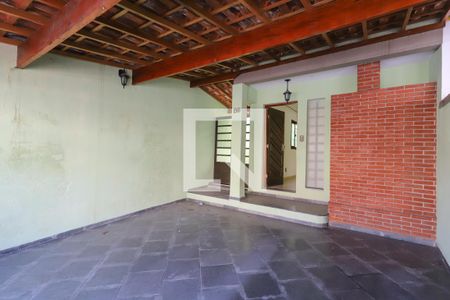 Casa para alugar com 200m², 3 quartos e 2 vagas Casa para alugar com 200m², 3 quartos e 2 vagasGaragem