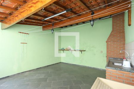 Casa para alugar com 200m², 3 quartos e 2 vagas Casa para alugar com 200m², 3 quartos e 2 vagasÁrea comum - Churrasqueira