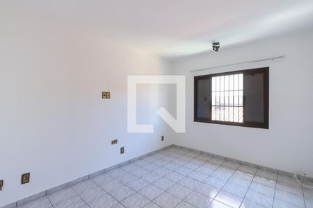 Casa para alugar com 200m², 3 quartos e 2 vagas Casa para alugar com 200m², 3 quartos e 2 vagasSuíte 3