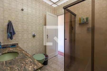 Casa à venda com 142m², 3 quartos e 2 vagasBanheiro corredor