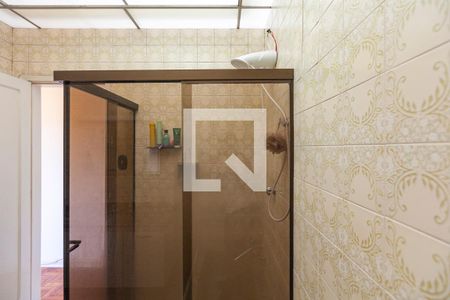 Casa à venda com 142m², 3 quartos e 2 vagasBanheiro corredor