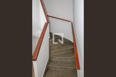 Escada de casa à venda com 3 quartos, 142m² em Lapa, São Paulo