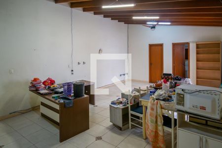 Sala/Quarto de casa à venda com 1 quarto, 204m² em Cavalhada, Porto Alegre
