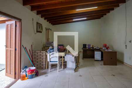 Sala/Quarto de casa à venda com 1 quarto, 204m² em Cavalhada, Porto Alegre