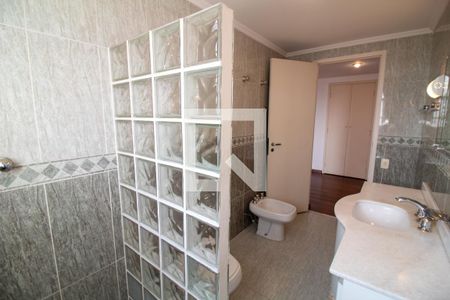 Banheiro de apartamento à venda com 5 quartos, 240m² em Santo Amaro, São Paulo
