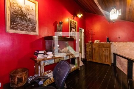 Casa à venda com 200m², 3 quartos e 1 vaga Casa à venda com 200m², 3 quartos e 1 vaga2o. Andar - Escritório