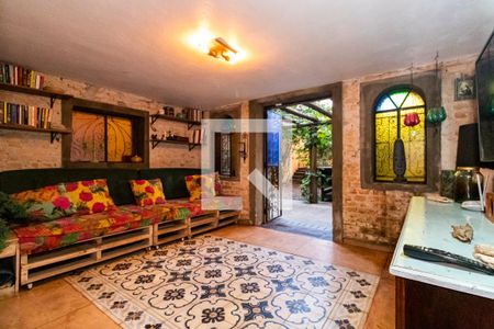 Casa à venda com 200m², 3 quartos e 1 vaga Casa à venda com 200m², 3 quartos e 1 vagaSubsolo - Sala