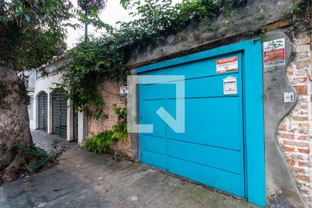 Casa à venda com 200m², 3 quartos e 1 vaga Casa à venda com 200m², 3 quartos e 1 vagaFachada