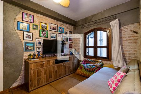 Casa à venda com 200m², 3 quartos e 1 vaga Casa à venda com 200m², 3 quartos e 1 vaga2o. Andar - Sala de TV