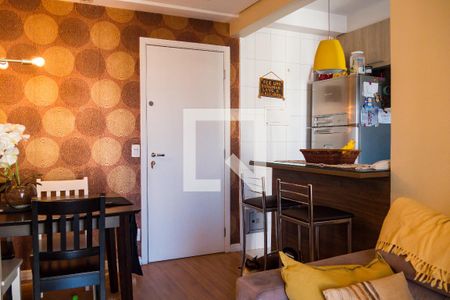 Sala de apartamento à venda com 2 quartos, 60m² em Campestre, Santo André