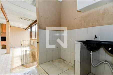 Área de Serviço de casa para alugar com 2 quartos, 110m² em Jardim Maria Aparecida, Guarulhos