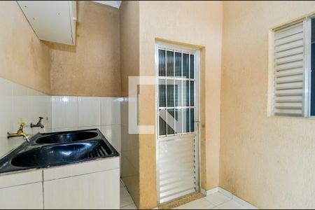 Casa para alugar com 110m², 2 quartos e 1 vagaÁrea de Serviço