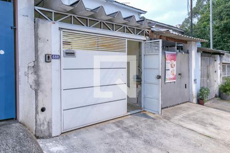 Casa para alugar com 75m², 2 quartos e 1 vagaFachada