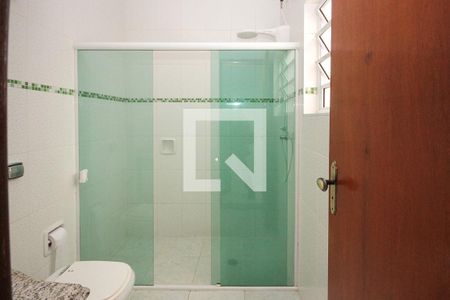 Banheiro de casa para alugar com 2 quartos, 250m² em Vila Olinda, São Paulo