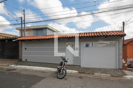 Fachada de casa para alugar com 2 quartos, 250m² em Vila Olinda, São Paulo