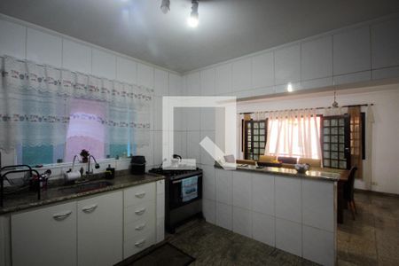 Casa à venda com 160m², 3 quartos e 2 vagasCozinha