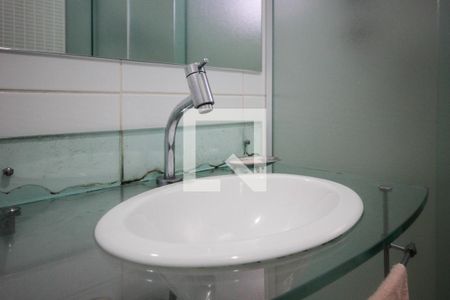 Casa à venda com 160m², 3 quartos e 2 vagasBanheiro Social - 1º Piso