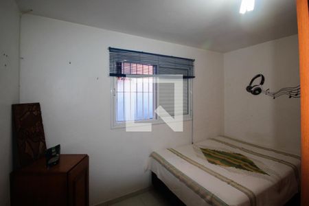Quarto 2 de casa à venda com 3 quartos, 160m² em Jardim Patente Novo, São Paulo