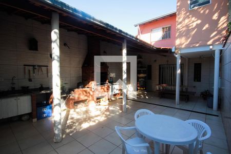 Casa à venda com 160m², 3 quartos e 2 vagasQuintal