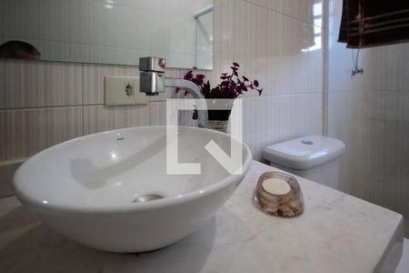 Casa à venda com 160m², 3 quartos e 2 vagasSuíte