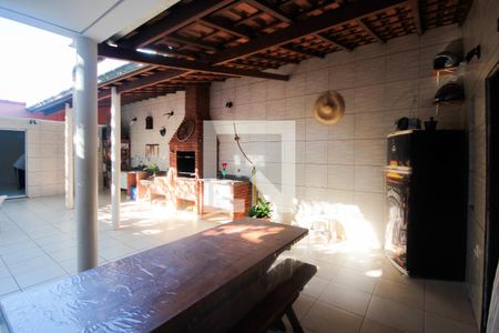 Casa à venda com 160m², 3 quartos e 2 vagasQuintal