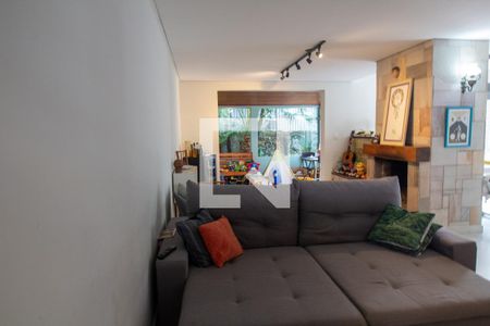 Sala de casa à venda com 4 quartos, 250m² em Chácara Monte Alegre, São Paulo