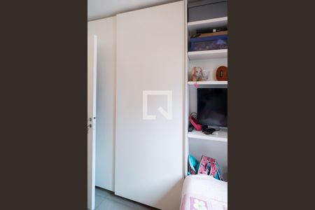 Apartamento à venda com 100m², 4 quartos e 1 vagaQuarto 2