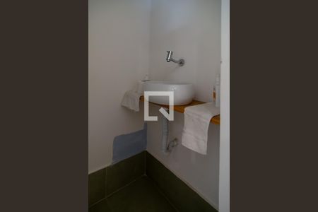 Lavabo de apartamento à venda com 4 quartos, 100m² em Itaim Bibi, São Paulo