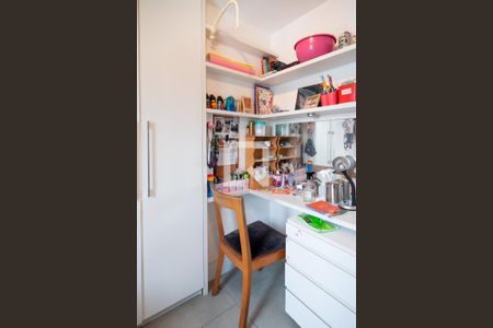 Apartamento à venda com 100m², 4 quartos e 1 vagaQuarto 2