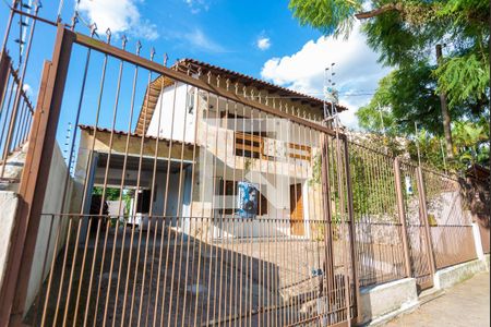 Casa à venda com 200m², 2 quartos e 1 vagaFachada