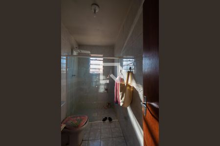 Casa à venda com 200m², 2 quartos e 1 vagaBanheiro