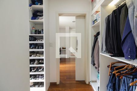 Casa à venda com 430m², 4 quartos e 8 vagasCloset Suíte 1