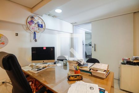 Casa à venda com 430m², 4 quartos e 8 vagasEscritório - Garagem 