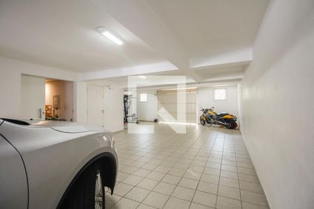 Casa à venda com 430m², 4 quartos e 8 vagasGaragem 
