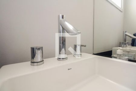 Casa à venda com 430m², 4 quartos e 8 vagasLavabo 