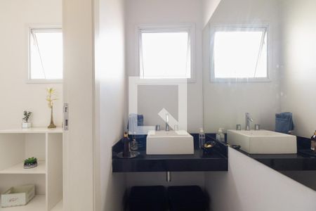 Casa à venda com 430m², 4 quartos e 8 vagasLavabo 