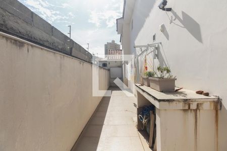 Casa à venda com 430m², 4 quartos e 8 vagasCorredor Lateral 