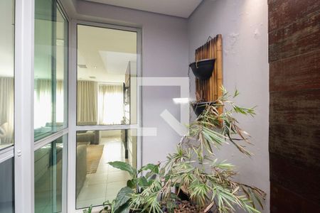 Casa à venda com 430m², 4 quartos e 8 vagasJardim de Inverno 