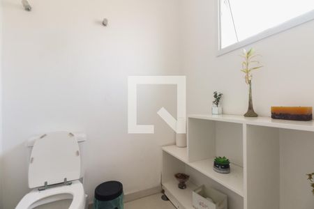 Casa à venda com 430m², 4 quartos e 8 vagasLavabo 