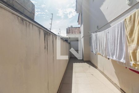 Casa à venda com 430m², 4 quartos e 8 vagasCorredor Lateral 