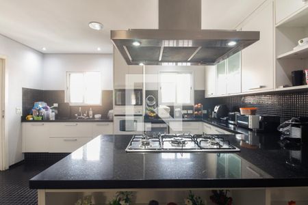 Casa à venda com 430m², 4 quartos e 8 vagasCozinha 